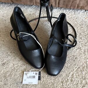 Women’s Black Mary Jane Flats size 8